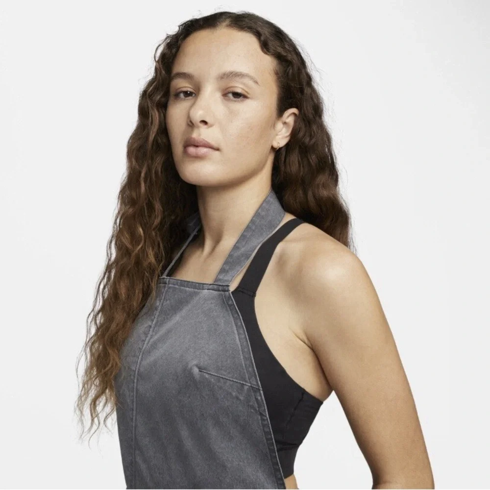 NET Nike Tech Pack Woven Apron Dress Women’s Size Large DM6502-060 - Picture 3 of 9